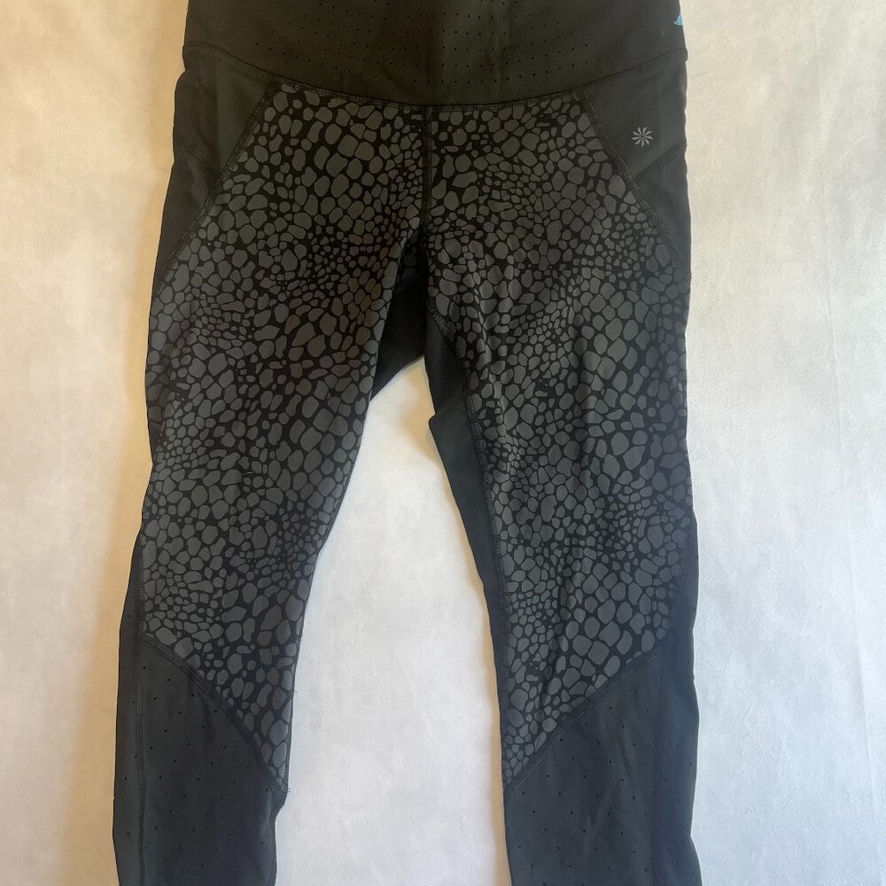 Athleta Elation Ultra High Rise Capri Leggings Black Small Petite SP Yoga